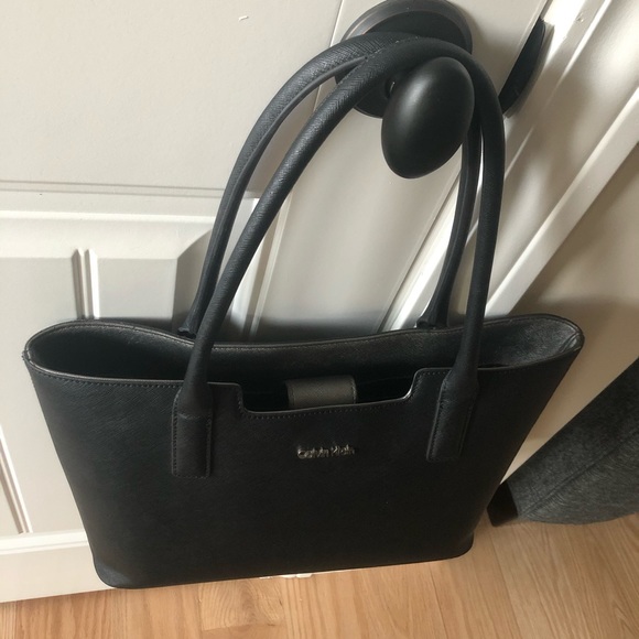 Calvin Klein Purse - Picture 2 of 6